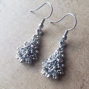 NEW Christmas Tree Earrings 🎄